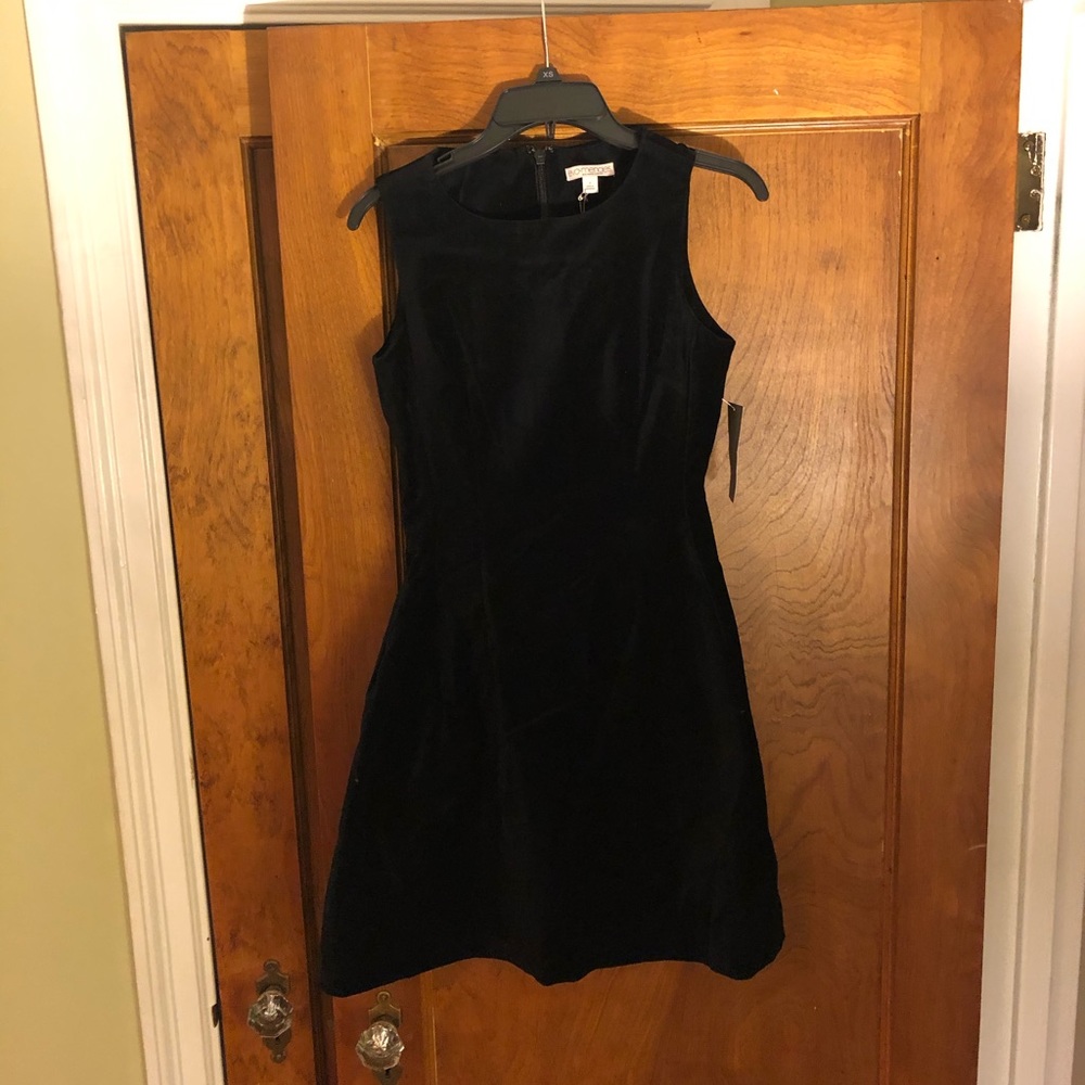 Velour sleeveless dress with back zipper